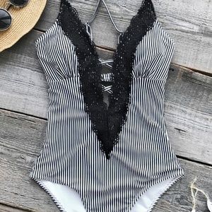 Cupshe medium one piece swimsuit